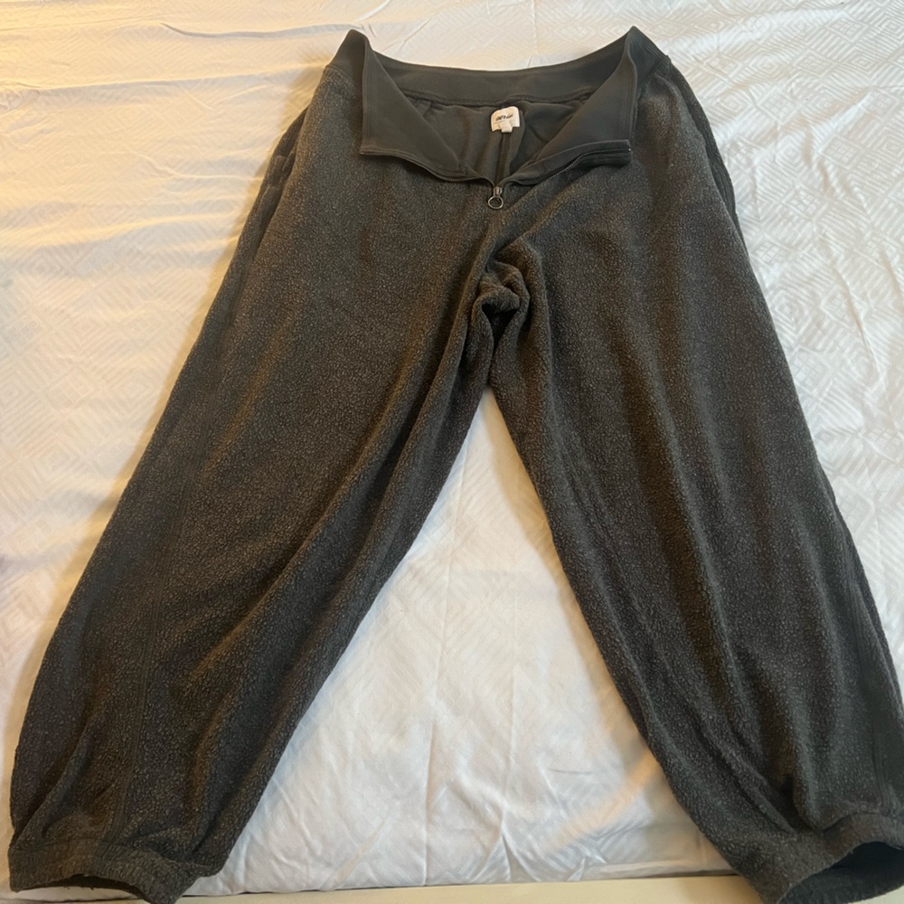 Aerie Charcoal Gray Apparel